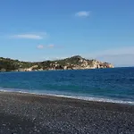 Zephyros Hotel