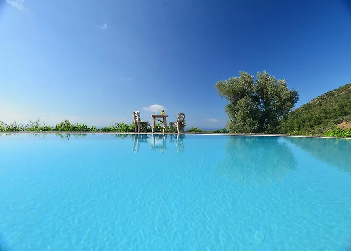 Zephyros Hotel